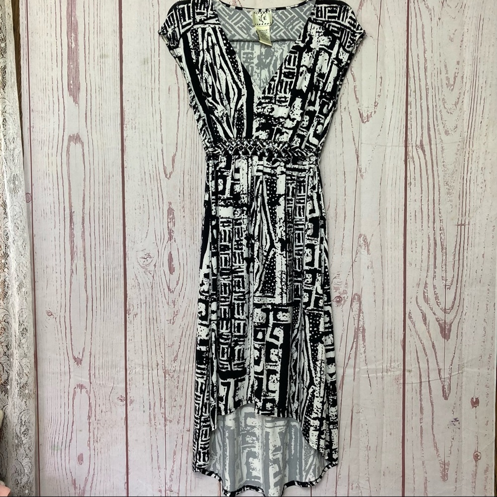I.C.E. Women’s 6 Boho Printed Black White Jersey Knit High Low Midi Dress V Neck